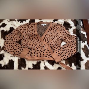 spot print wrap sweater